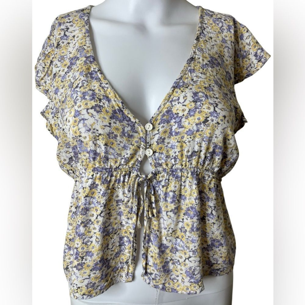 Wild Fable Floral V-Neck Button-Down Top Medium